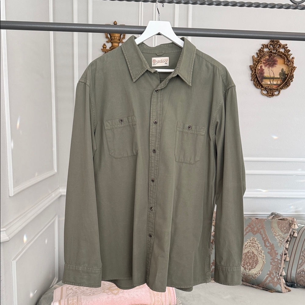 Roundtree & Yorke Sage Green Casual Button Down Shirt